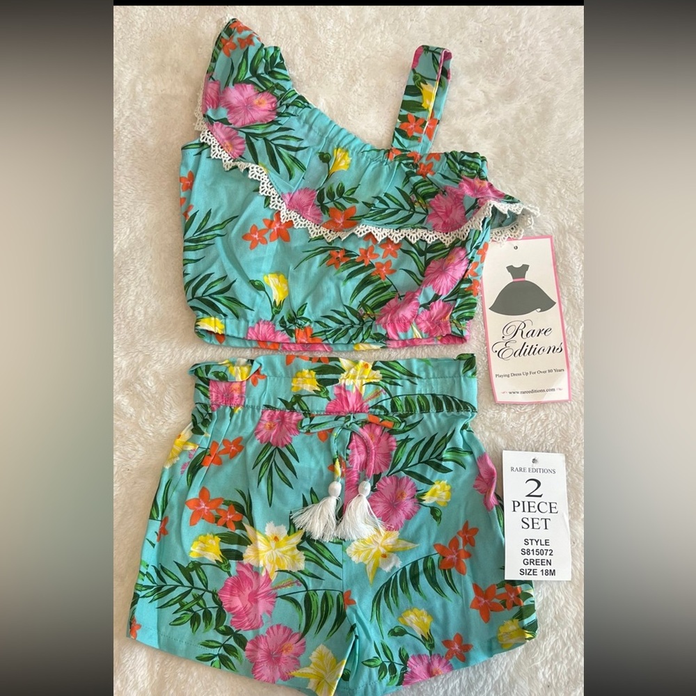 Adorable 2 piece set, Size 18 months, NWT!  Rare Editions Tropical print